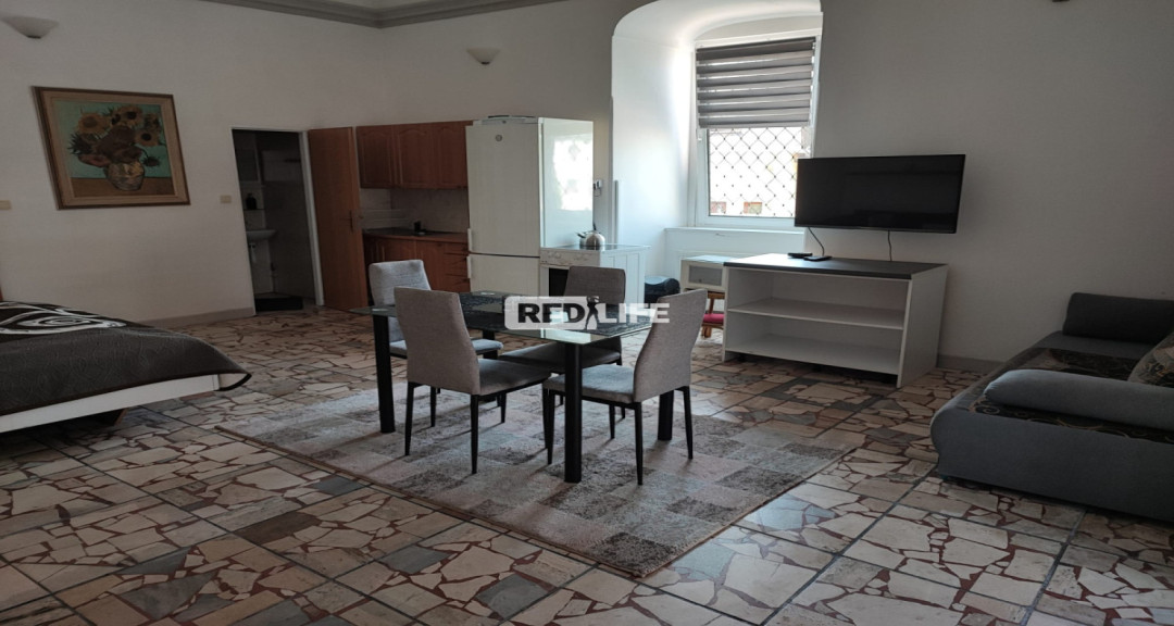 Pon&uacute;kam Apartm&aacute;n na pren&aacute;jom na