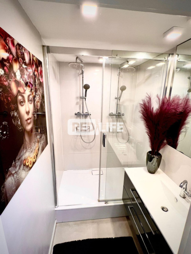elite studio munca de escorta